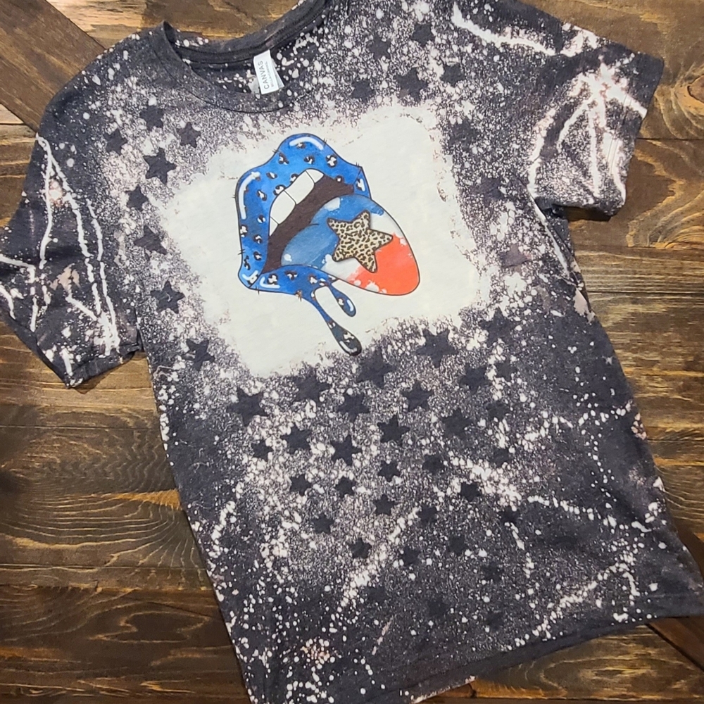 Patriotic drippy lips Tee
